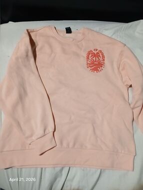 Maui And Sons Brand New Sweatshirt.